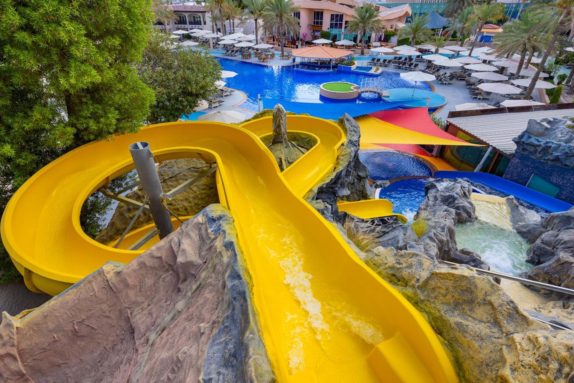 합투어 그랜드 리조트, 오토그래프 콜렉션 두바이 외부 사진 The water park at the Atlantis Paradise Island resort