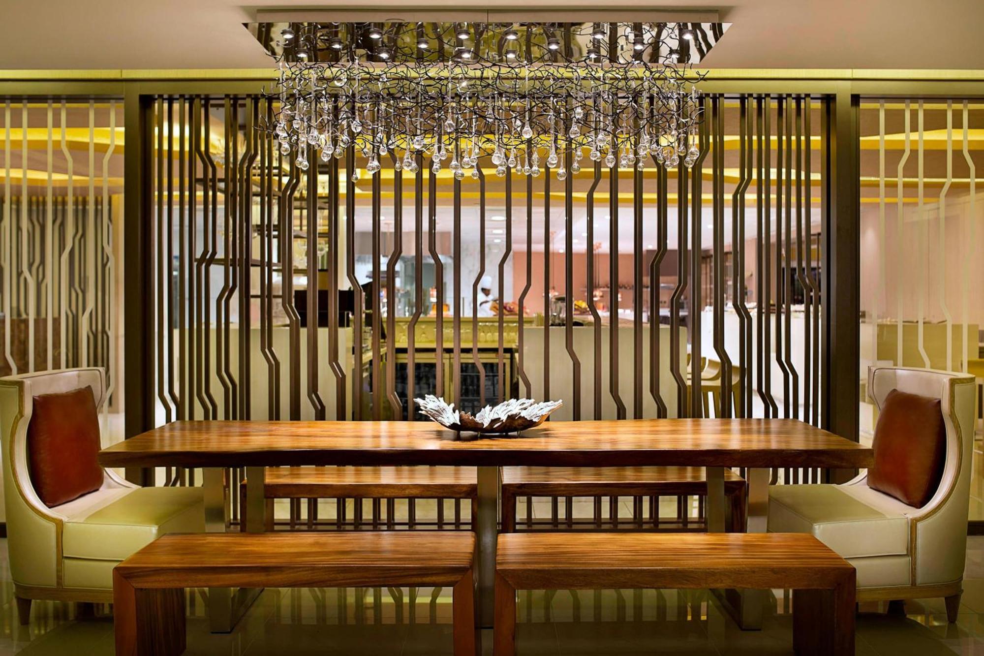 합투어 그랜드 리조트, 오토그래프 콜렉션 두바이 외부 사진 The interior of the lounge